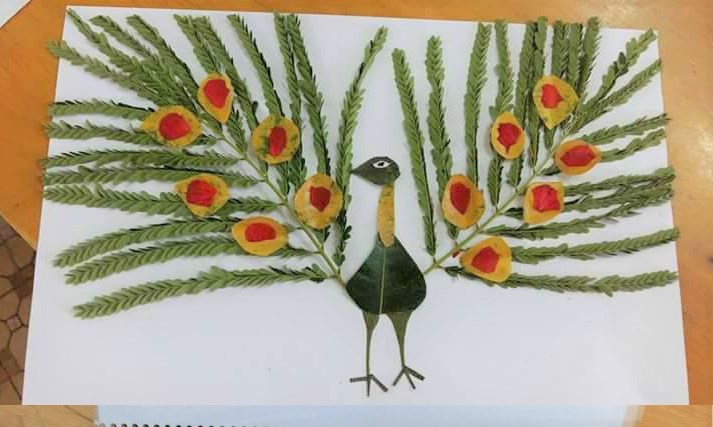 Đôi bạn lớp 2 sáng tạo album thế giới động vật ngộ nghĩnh từ lá cây